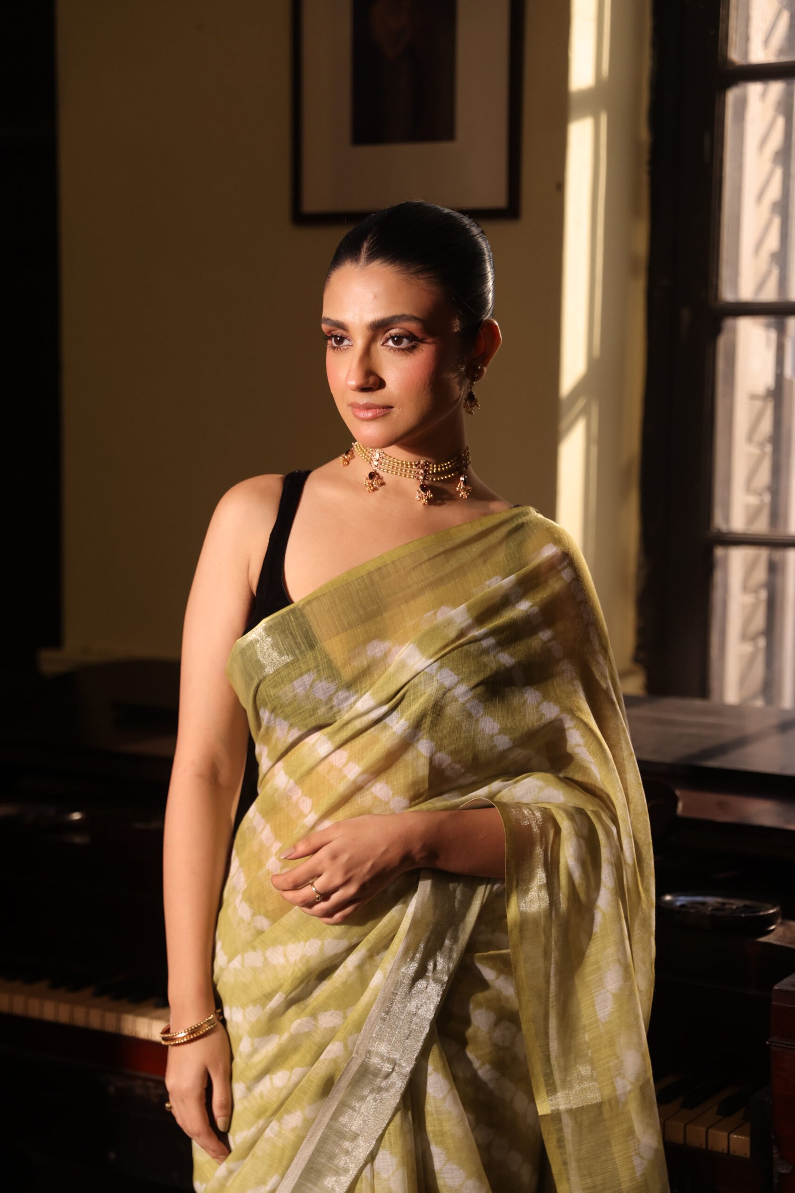 Lime green linen saree with white ajrakh print with tassels - Image 6