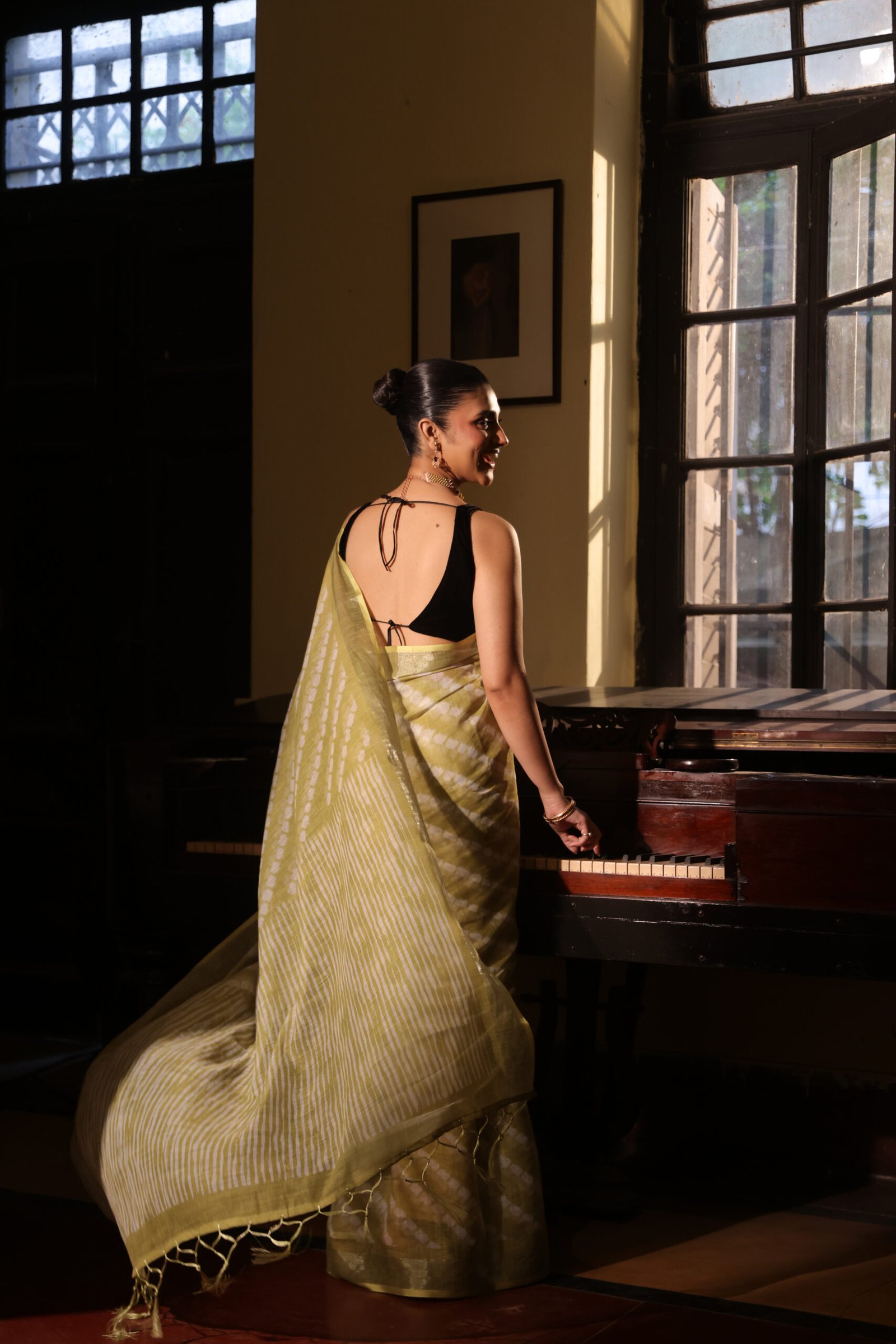 Lime green linen saree with white ajrakh print with tassels - Image 3