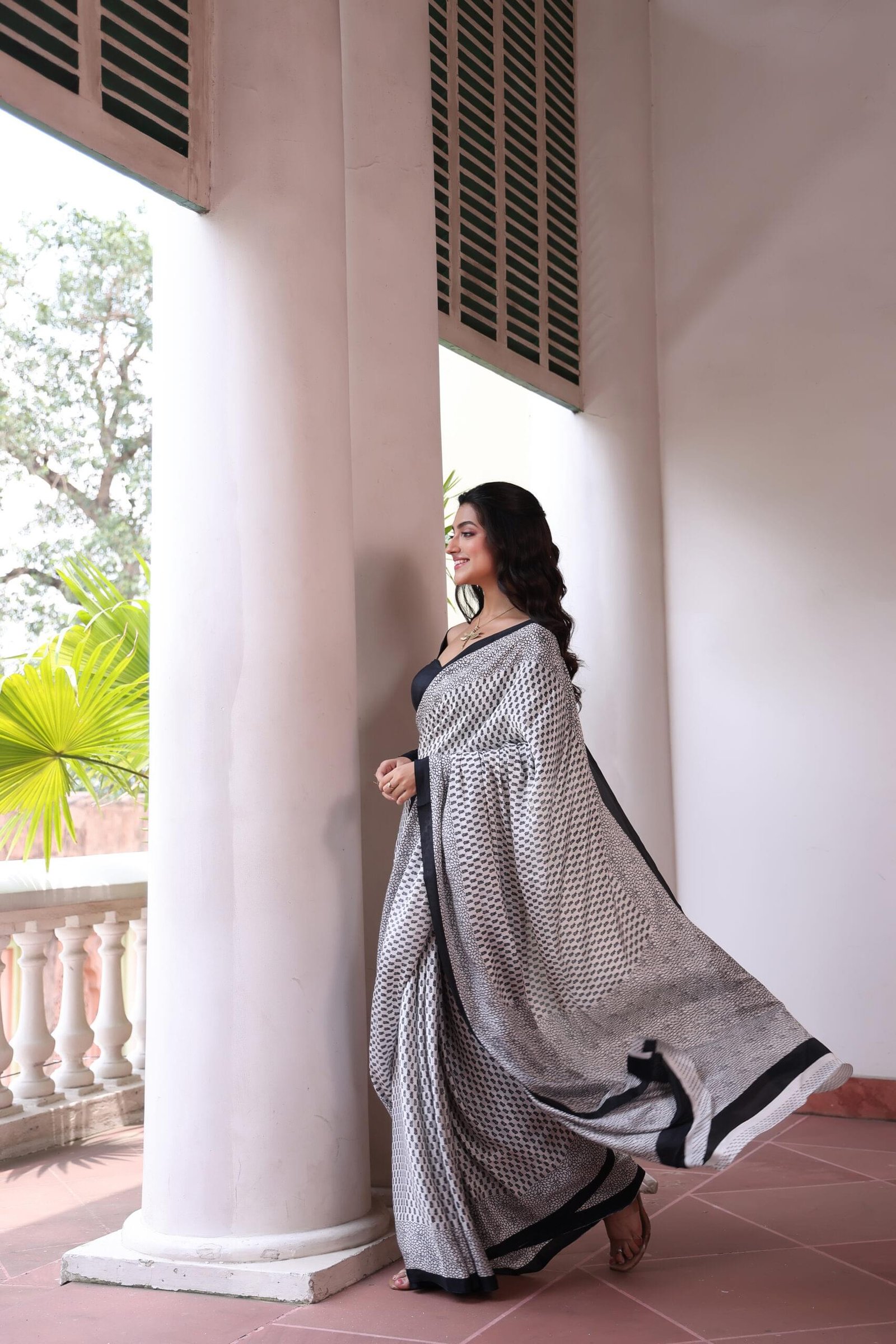 White Black Small Motif Turkey Ajrakh Silk Saree - Image 4
